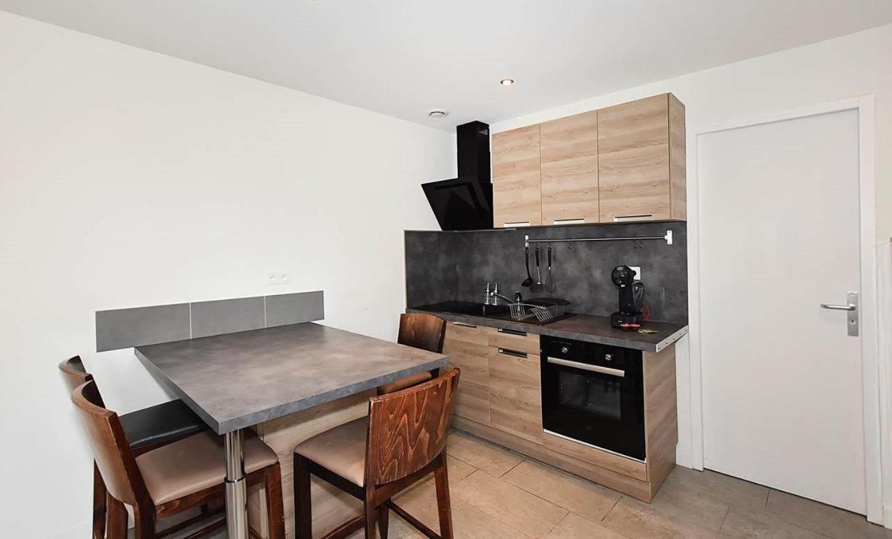 Appartement Garconniere - Appt Cosy & Parking A 9 Min De Jaude *